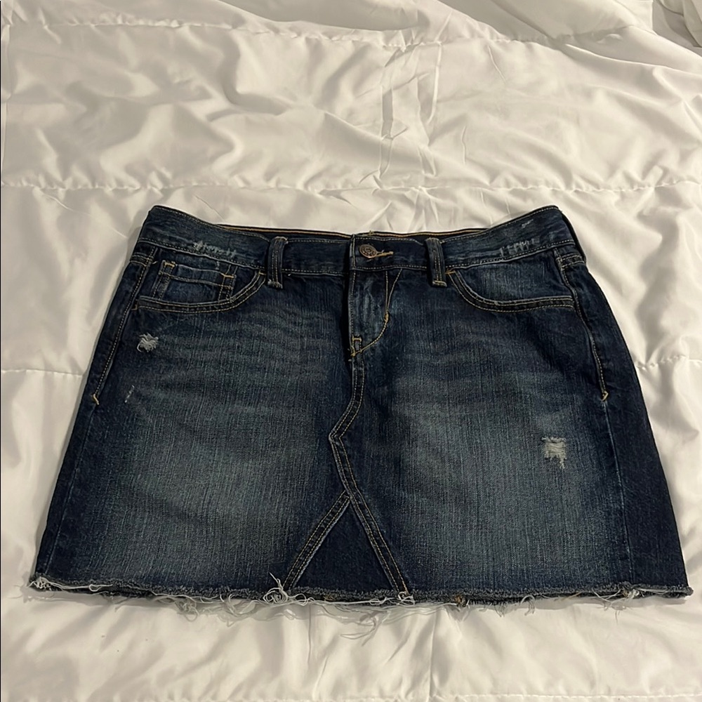 Old Navy Denim Miniskirt Women’s size 6